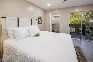 Photo #6: 250040356 Listing