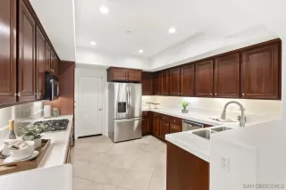 Photo #2: 250040444 Listing 