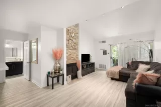 Photo #4: 250040500 Listing 