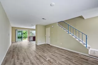 Photo #6: 250040504 Listing