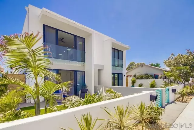 MLS: 250040522 Condo For Sale