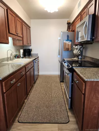 Photo #6: 250040536 Listing 