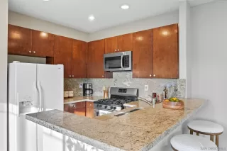 Photo #3: 250040602 Listing 