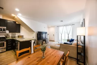 Photo #5: 250040618 Listing