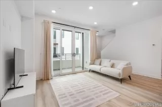 Photo #5: 250040633 Listing