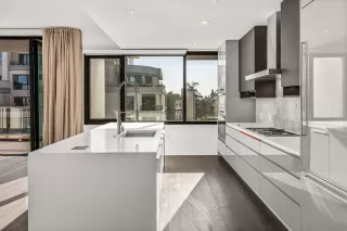 Photo #2: 250040668 Listing