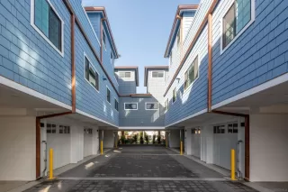 Photo #1: 250040693 Listing 