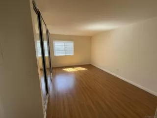 Photo #2: 250040696 Listing 