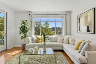 Photo #5: 250040796 Listing 