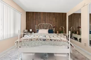 Photo #5: 250040826 Listing 