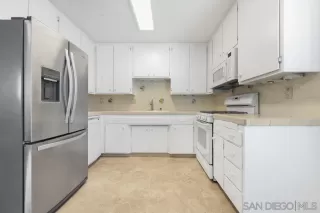 Photo #3: 250040881 Listing