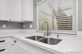 Photo #6: 250040896 Listing