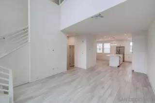 Photo #5: 250041035 Listing