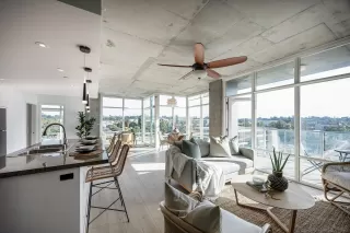 Photo #1: 250041043 Listing 