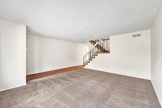 Photo #4: 250041190 Listing