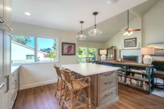 Photo #2: 250041218 Listing