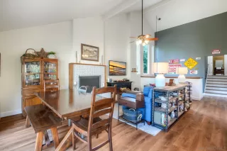 Photo #3: 250041218 Listing