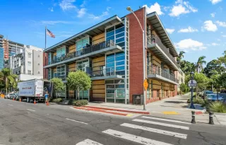 More Details about MLS # 250041225 : 3211 5TH AVE UNIT 203