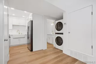 Photo #3: 250041259 Listing