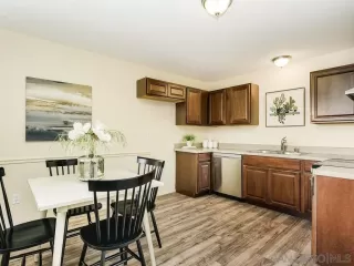 Photo #5: 250041282 Listing 