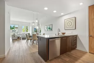 Photo #3: 250041323 Listing