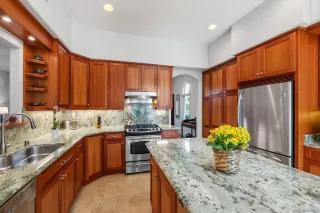 Photo #6: 250041325 Listing 