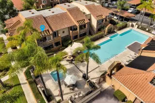 Photo #2: 250041329 Listing