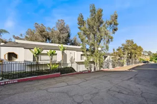 Photo #3: 250041352 Listing