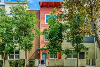 Browse active condo listings in CONTEMPO