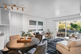 Photo #1: 250041472 Listing 