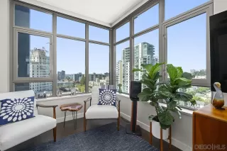 Photo #5: 250041618 Listing