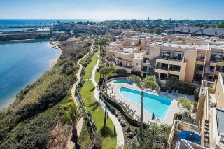 Browse active condo listings in OCEAN POINTE