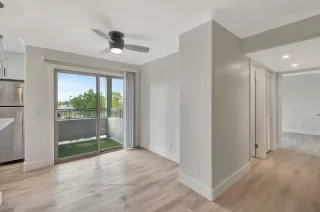 Photo #4: 250041693 Listing