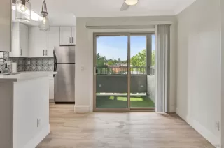 Photo #5: 250041693 Listing