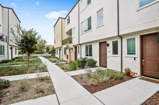 More Details about MLS # 250041801 : 5480 SEACLIFF PL UNIT 41