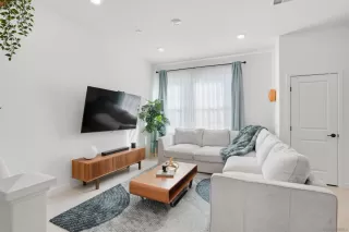 Photo #1: 250041802 Listing