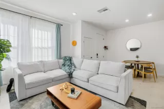 Photo #2: 250041802 Listing