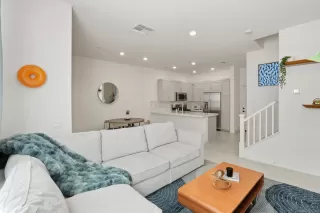 Photo #3: 250041802 Listing