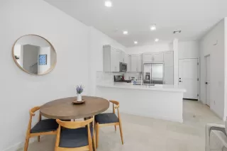 Photo #5: 250041802 Listing