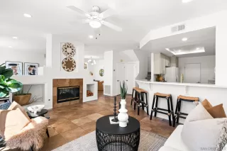 Photo #1: 250041808 Listing