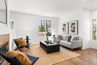 Photo #3: 250041808 Listing