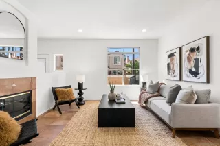 Photo #4: 250041808 Listing