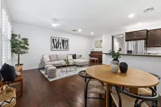 Photo #3: 250041820 Listing