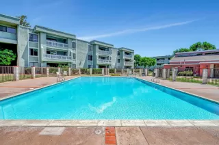 More Details about MLS # 250041828 : 1020 E WASHINGTON AVE UNIT 94