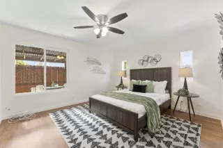 Photo #2: 250041847 Listing