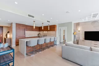 Photo #6: 250041853 Listing