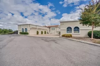 Photo #3: 250041873 Listing