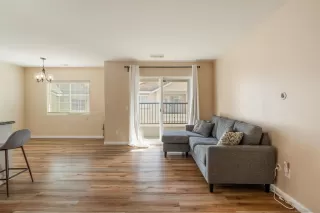 Photo #4: 250041878 Listing