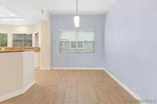 Photo #6: 250041896 Listing