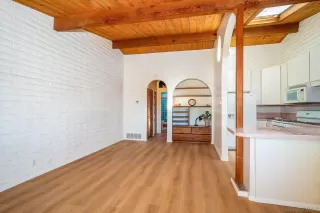 Photo #2: 250041912 Listing 